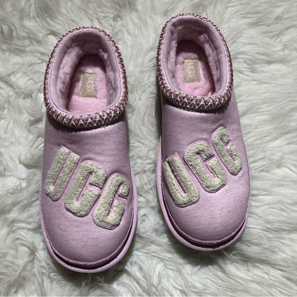 NWT UGG limited edition pink Tasman White Size 6 kids = 7.5 women Fuzzy Slip On - Picture 2 of 7